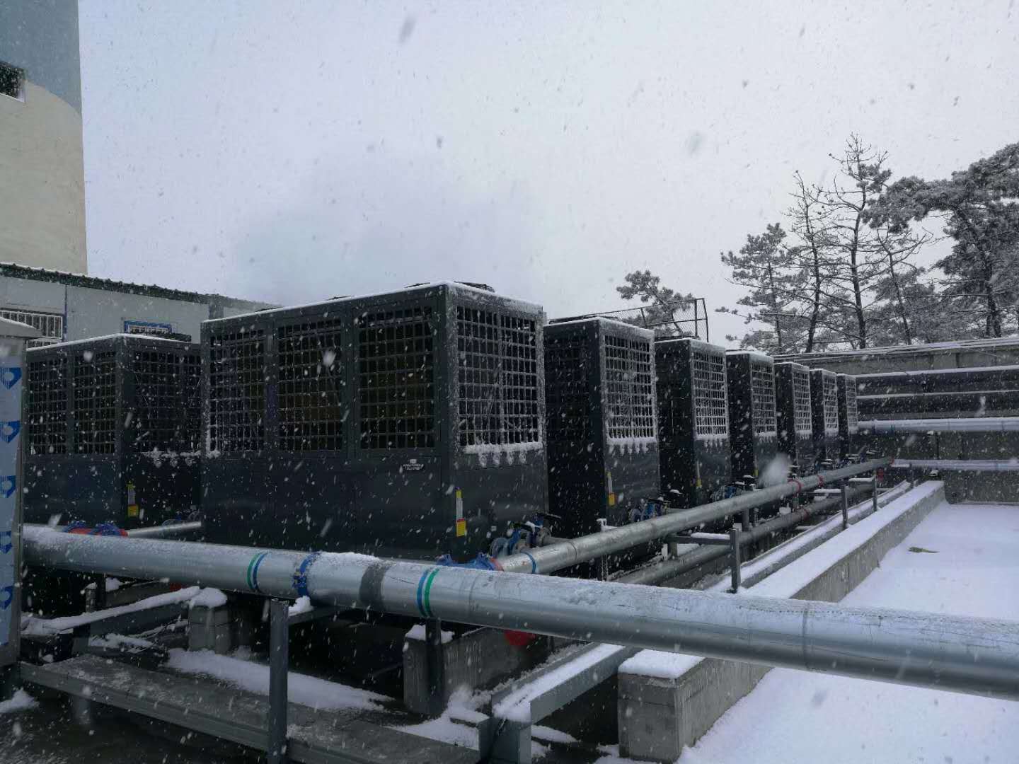 提前为采暖做准备，空气源热泵温暖你一个冬天